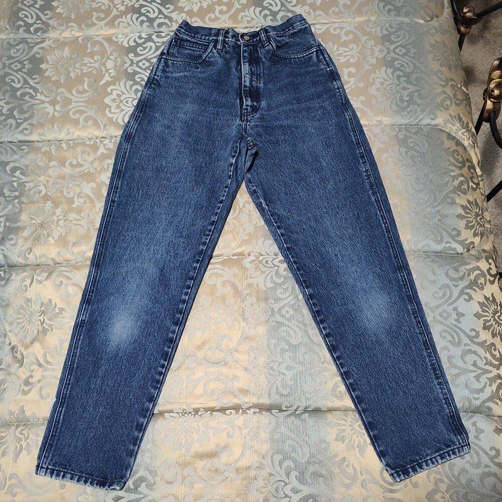 Vintage Bill Blass Petites high waisted tapered leg blue jeans, EUC, size 4P